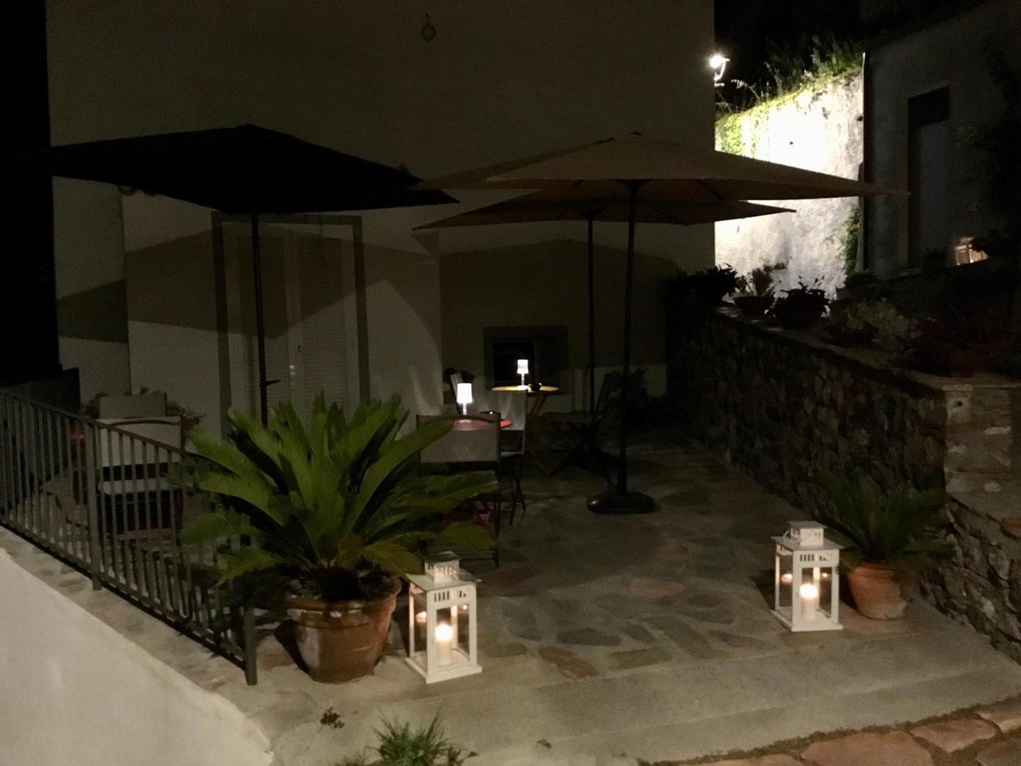 Un Capriccio - Ginepro Apartment Aieta Bagian luar foto